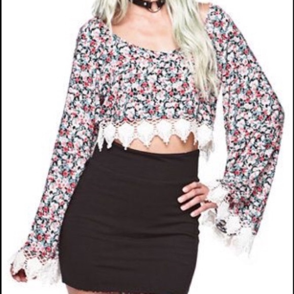 Gypsy Warrior Floral Long Sleeve - Picture 5 of 5